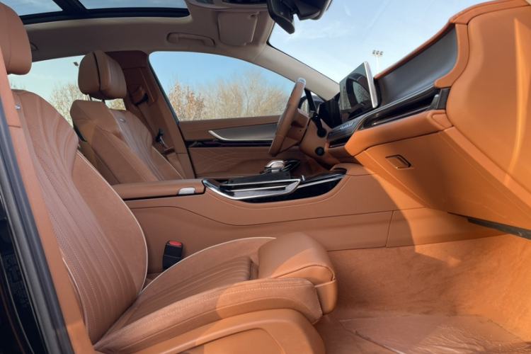 Used Hongqi H9 2024 2.0T Qichang Private Enjoyment Luxury Edition
