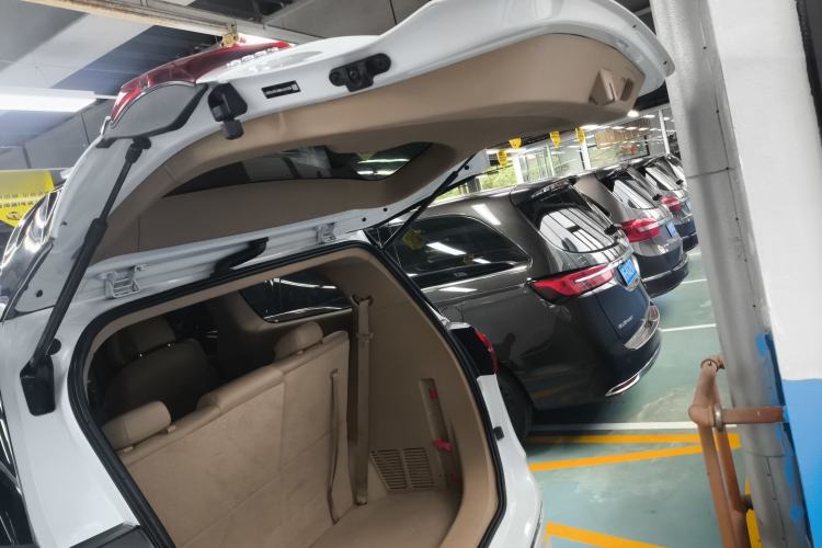 Used Buick GL8 2021 ES Land Cruiser 653T Luxury Edition