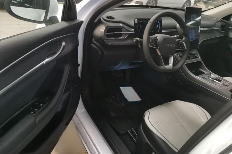 Used BYD Destroyer 05 2024 HONOR Edition DM-i 55KM Luxury Model
