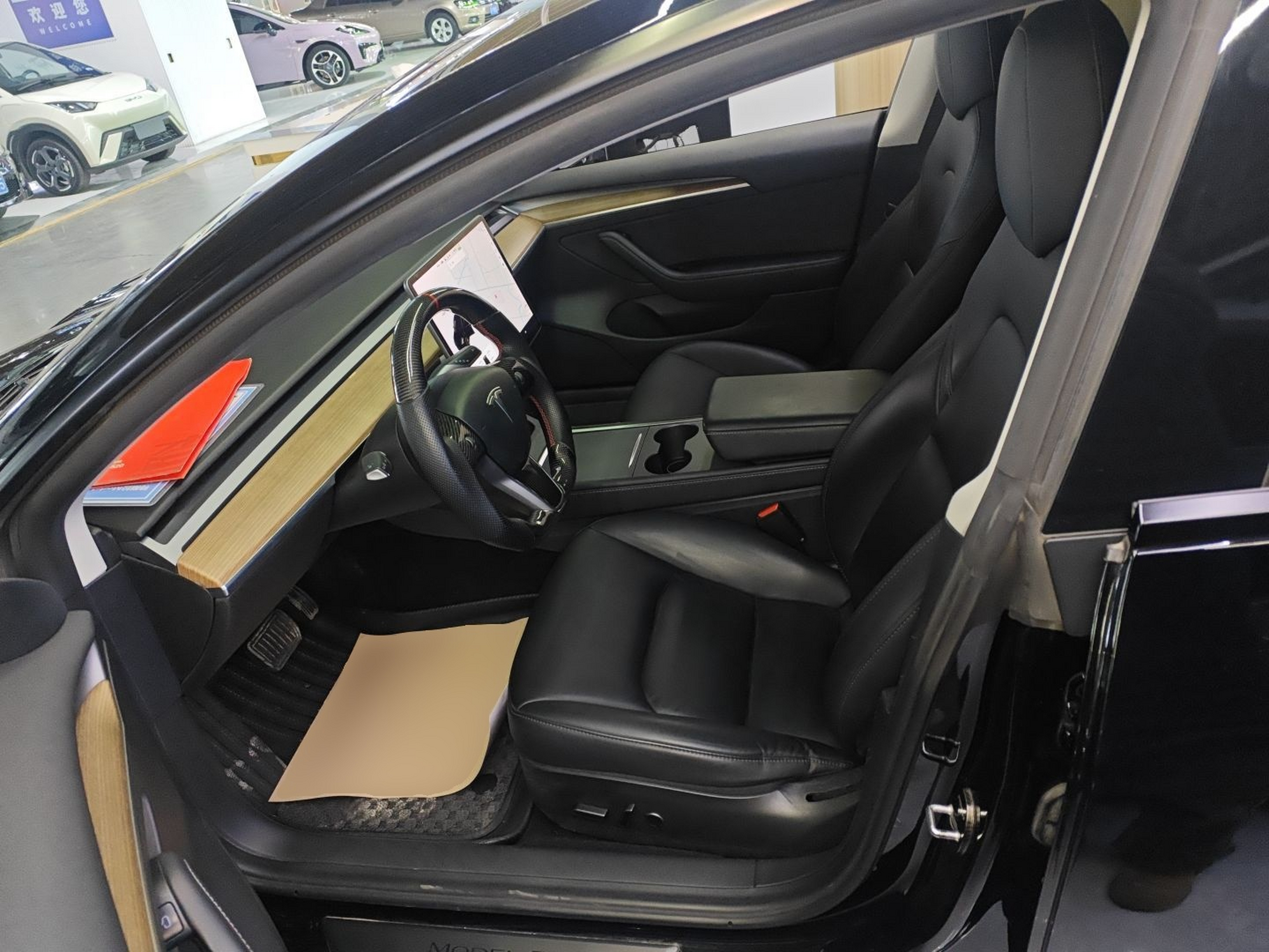 Переднее сиденье в автомобиле