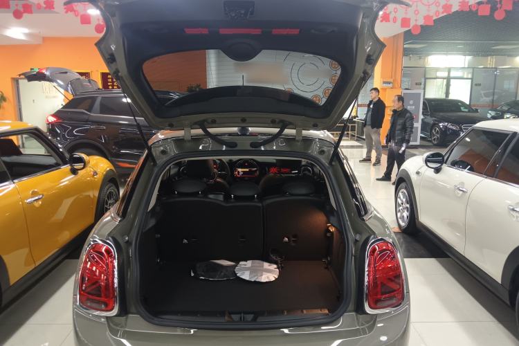 Used  MINI 2019 1.5T COOPER Artist Five-Door Edition
