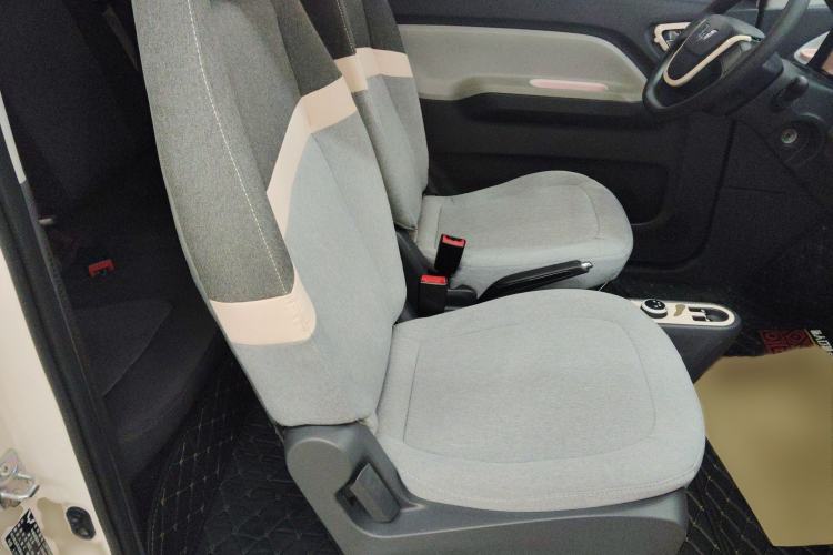 Used Wuling Hongguang MINIEV 2022 Macaron Premium Model – Lithium Ternary Battery
