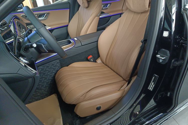 Used Mercedes-Benz E-Class 2025 Facelift E 300 L Luxury Edition
