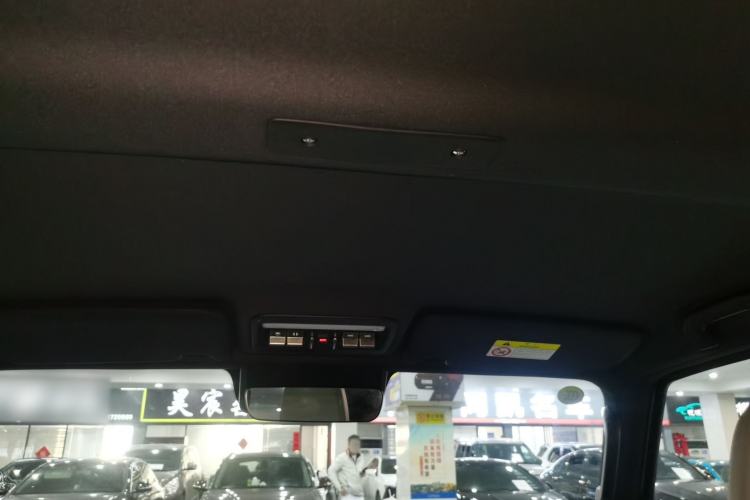 Used  V23 2025 501 Four-Wheel Drive Intelligent Driving Version
