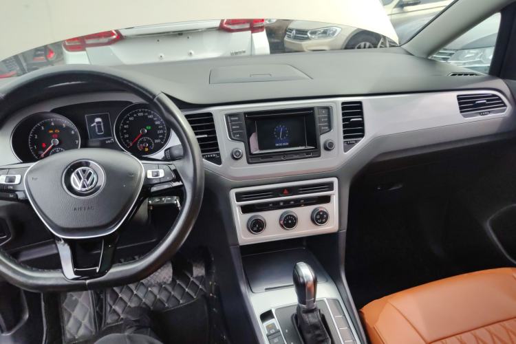 Used Volkswagen Golf Sportsvan 2016 230TSI Automatic Trend Edition
