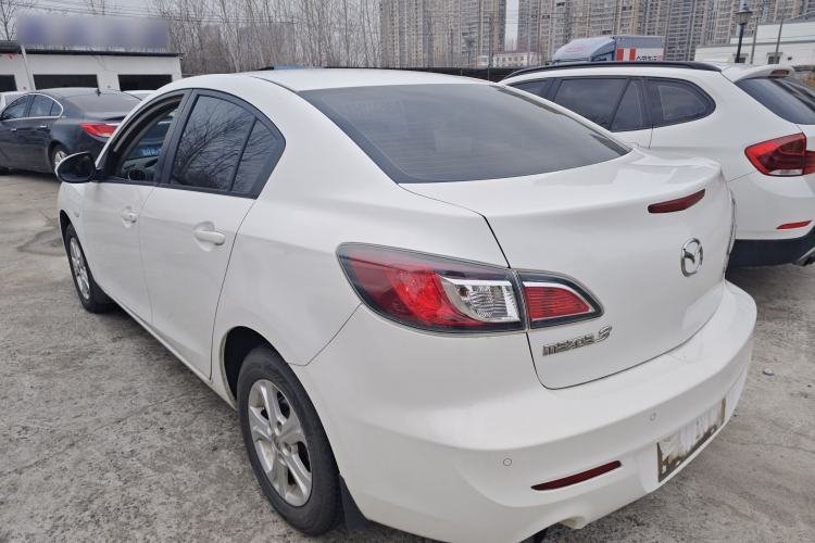 Used Mazda Mazda 3 2015 Sedan 1.6L Manual Comfort Model