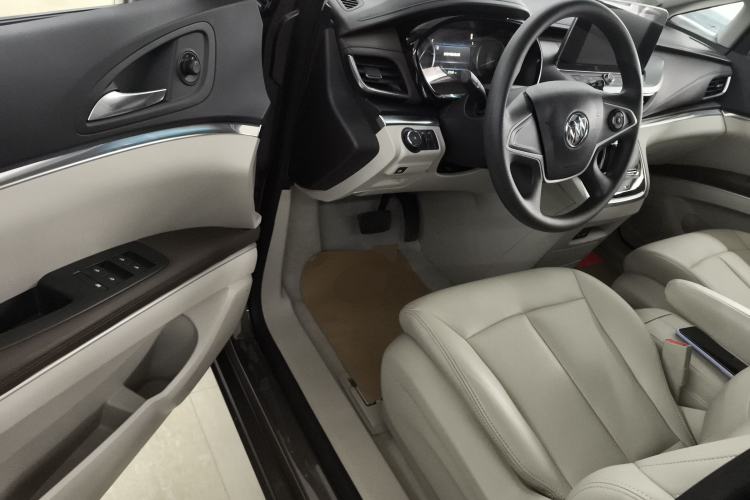 Used Buick GL8 2022 Land Cruiser Executive Class 652T Comfort Model
