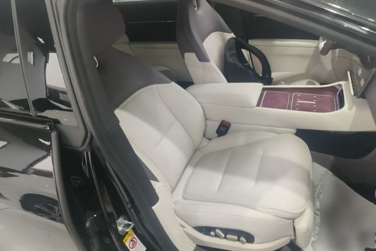 Used  12 2024 700 Three-Laser Rear-Wheel Drive Luxury Edition