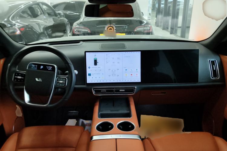 Used Li Auto L8 2023 Pro Model
