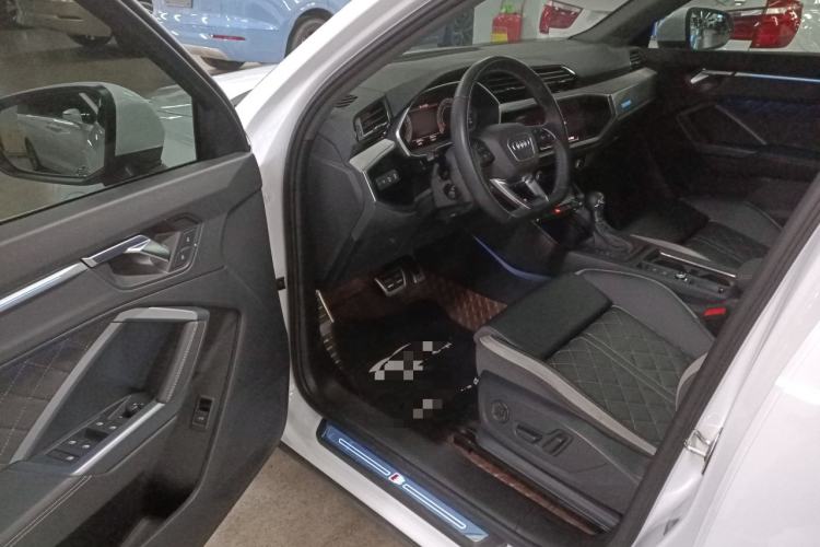 Used Audi Q3 2024 35 TFSI Fashion Dynamic Edition
