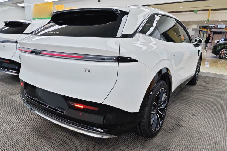 Used Zeekr 7X 2025 100kWh Long-Range All-Wheel Drive Intelligent Driving Version
