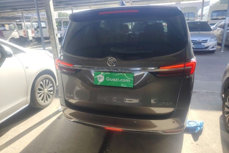 Used Buick GL8 2023 Facelifted Land Cruiser Executive Luxury Version
