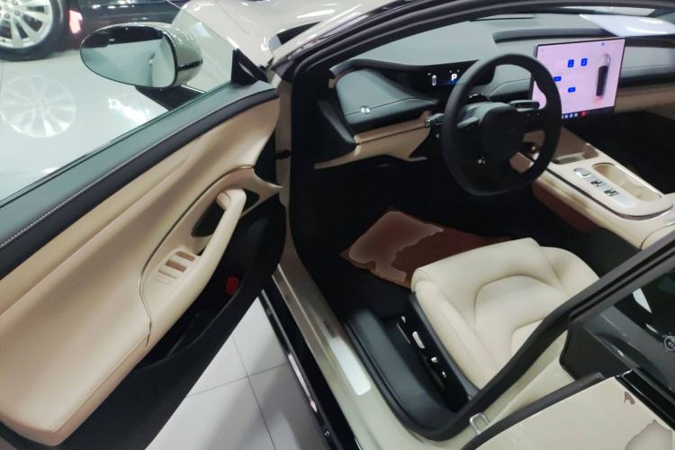 Used  SU7 2024 Rear-Drive Long-Range Intelligent Driving Version
