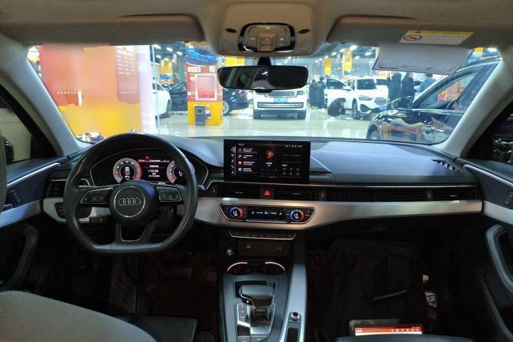 Used Audi A4L 2022 40 TFSI Luxury Dynamic Model
