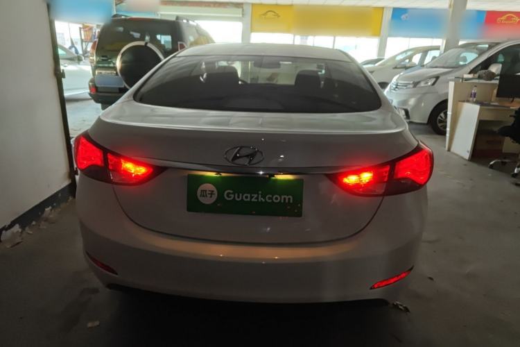 Used Hyundai Elantra (5th Generation / Langdong) 2016 1.6L Automatic Smart Version
