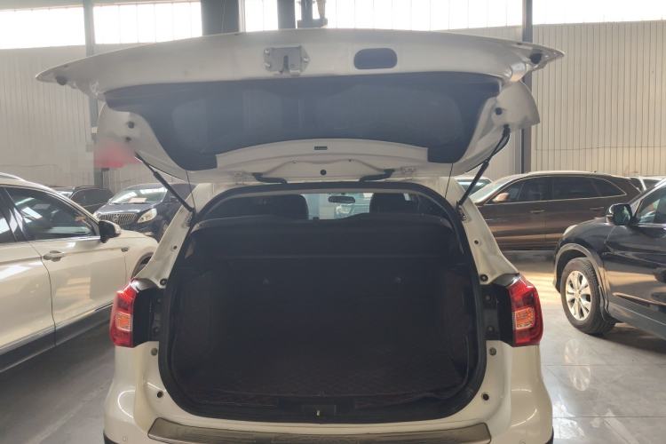 Used Suzuki Vitara S-Cross 2017 1.6L CVT Two-Wheel Drive Urban Advanced Model
