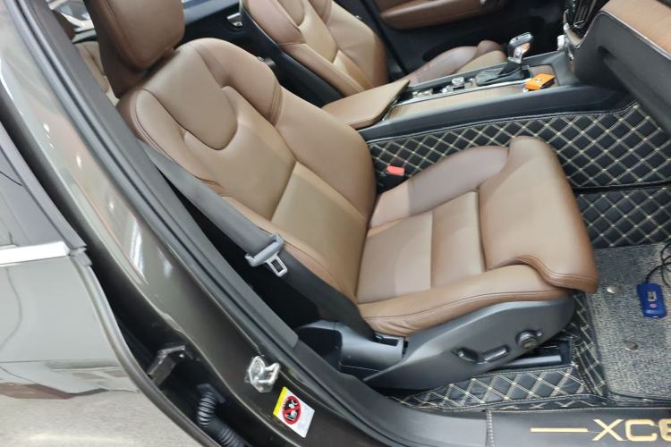 Used Volvo XC60 2021 T5 4x4 Smart Luxury Edition
