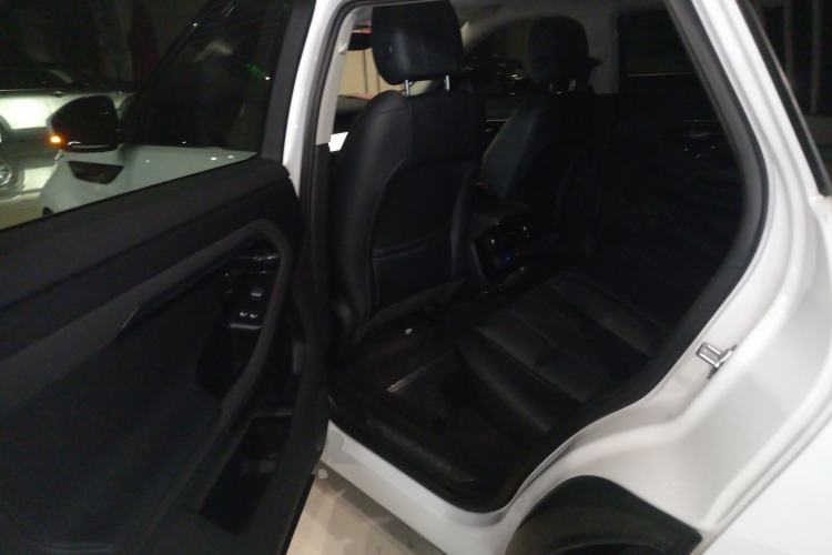 Used Land Rover Range Rover Evoque 2021 Range Rover Velar L 249PS R-Dynamic First Edition
