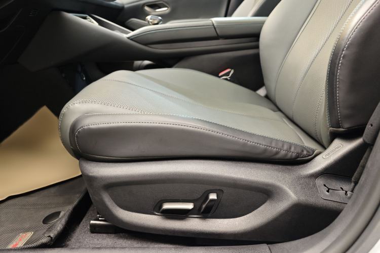 Used BYD Qin L 2025 DM-i Smart Drive 120KM Superior Model