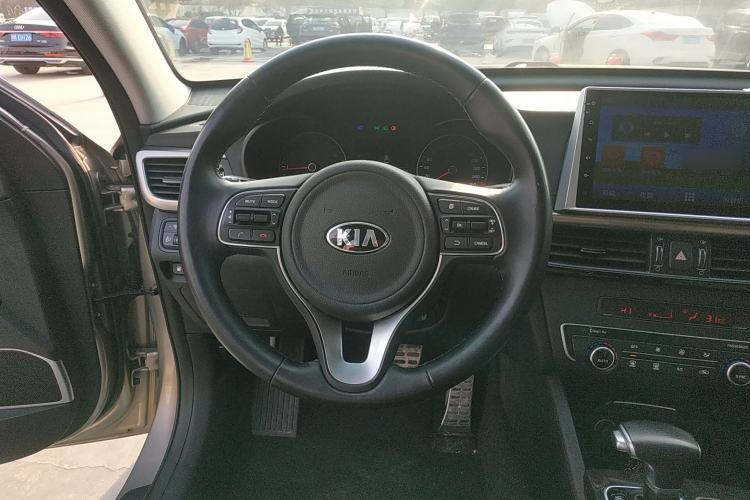 Used Kia K5 2016 2.0L Automatic LUX
