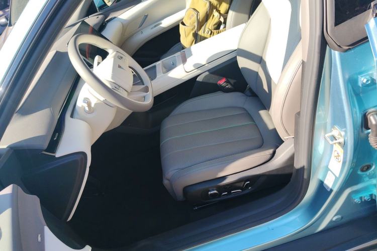 Used  L07 2024 300Max Qiankun Intelligent Driving ADS SE Range-Extended Version
