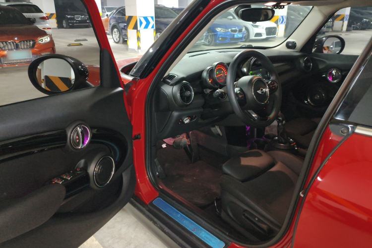 Used  MINI 2015 2.0T COOPER S Five-Door Edition
