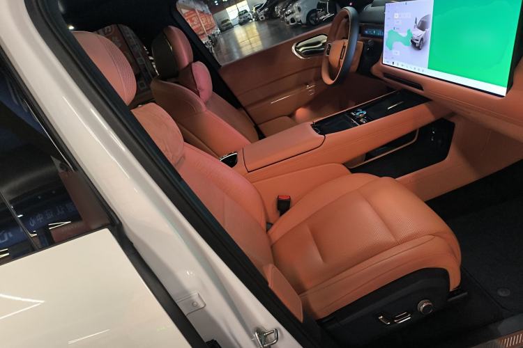 Used Lynk & Co 900 2025 2.0T Ultra
