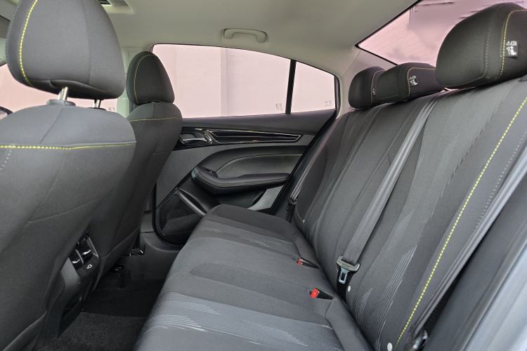 Used Roewe i5 2021 1.5L CVT Platinum Edition
