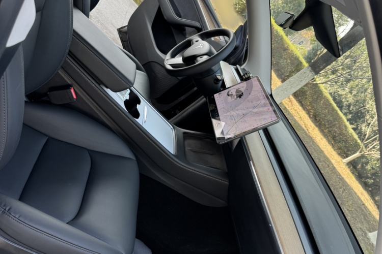 Used Tesla Model Y 2021 Long-Range All-Wheel-Drive Version