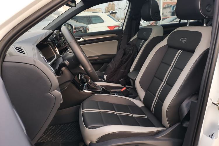 Used Volkswagen T-ROC 2025 300TSI DSG Two-Wheel Drive Chen Guang Edition
