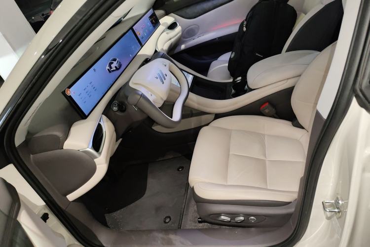 Used  L6 2024 Max Long-Range Version