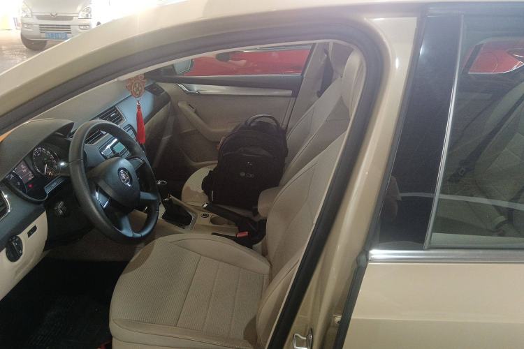 Used Skoda Octavia 2016 1.6L Automatic Chuanxing Edition
