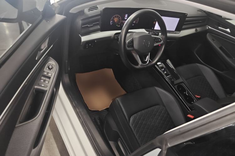 Used Volkswagen Lamando 2024 Lingdu L 200TSI DSG Trendy & Spicy Edition
