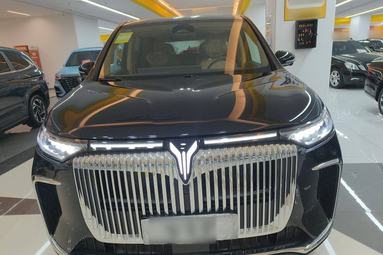 Used VOYAH Dream 2025 PHEV Four-Wheel Drive Prestige Kunpeng Edition
