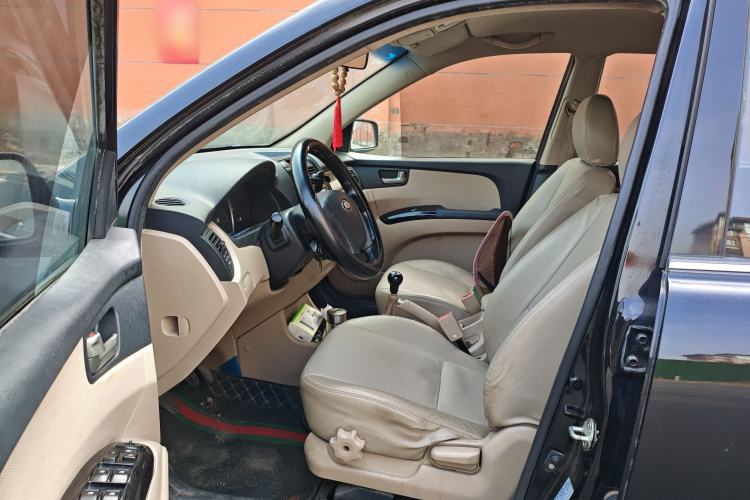 Used Kia Sportage 2013 2.0L Manual Two-Wheel Drive GL Trim