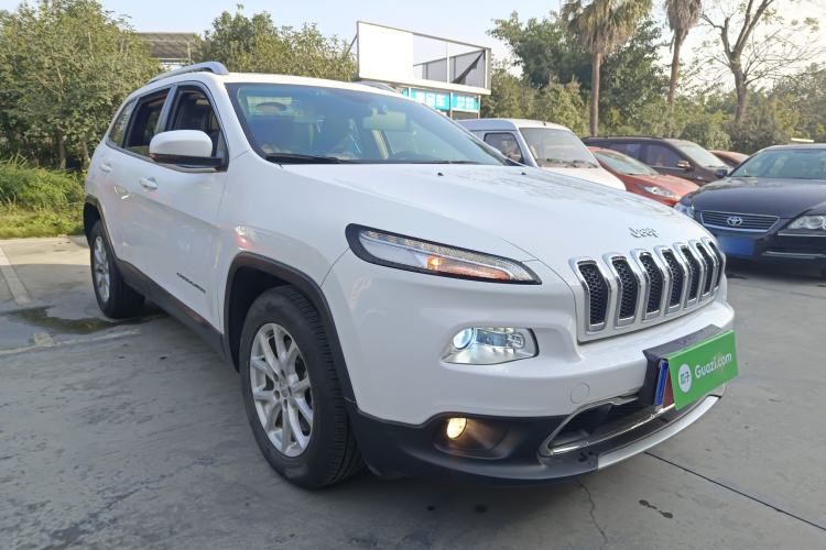 Used  Cherokee 2017 2.0L Superior Edition
