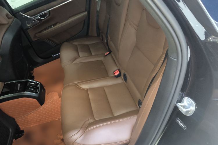 Used Volvo S90 2023 B5 Luxury Smart Edition
