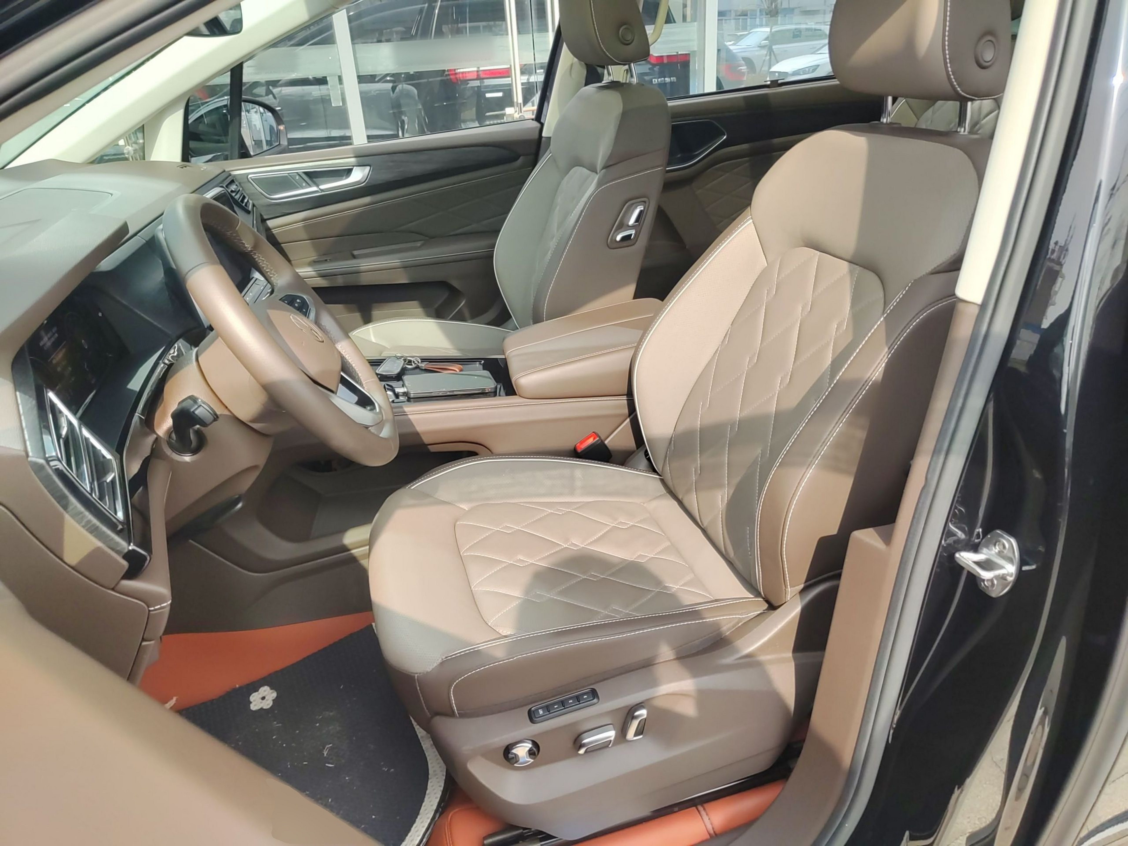 Переднее сиденье в автомобиле