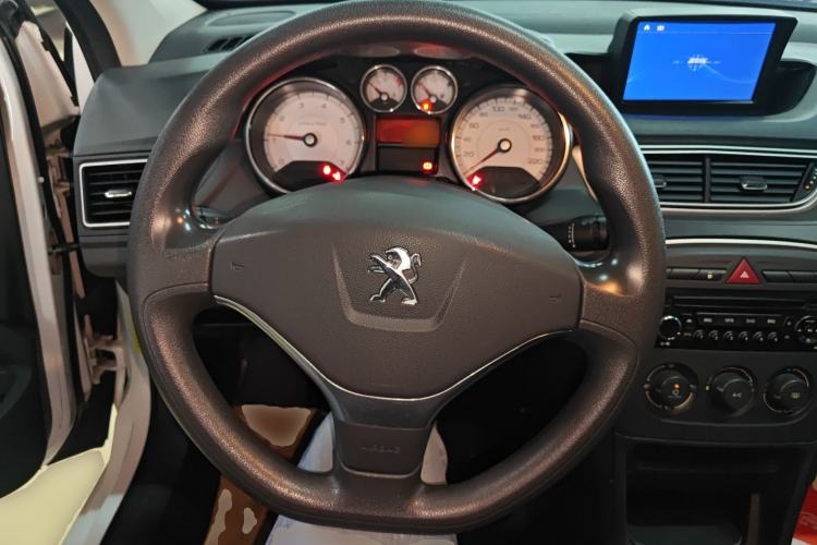 Used Peugeot 308 2014 Enjoy Edition Classic 1.6L Manual YouShang Model
