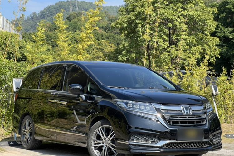 Used Honda Elysion 2019 2.0L Hybrid Supreme Edition
