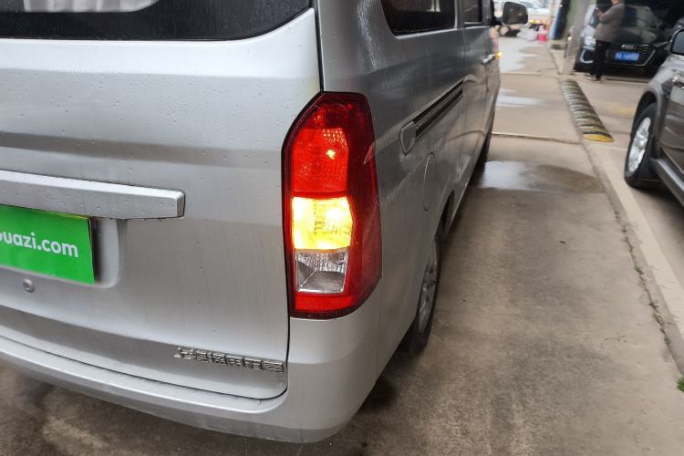 Used Wuling Rongguang V 2016 1.2L Standard Version
