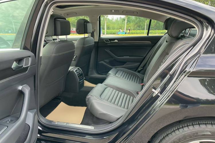 Used Volkswagen Magotan 2020 330TSI DSG Leading Model
