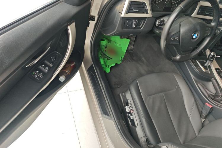 Used BMW 3 Series 2016 320Li Ambition Model
