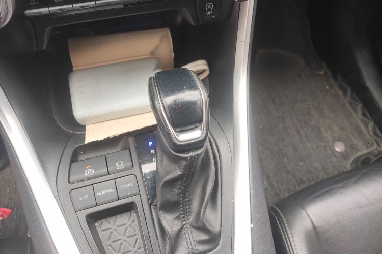 Used Toyota Wildlander 2022 2.0L CVT Two-Wheel Drive Luxury PLUS Edition
