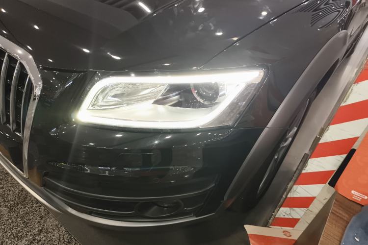 Used Audi Q5 2017 Plus 40 TFSI Technology Model
