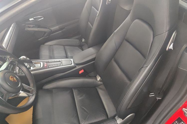 Used Porsche 718 2016 Cayman 2.0T
