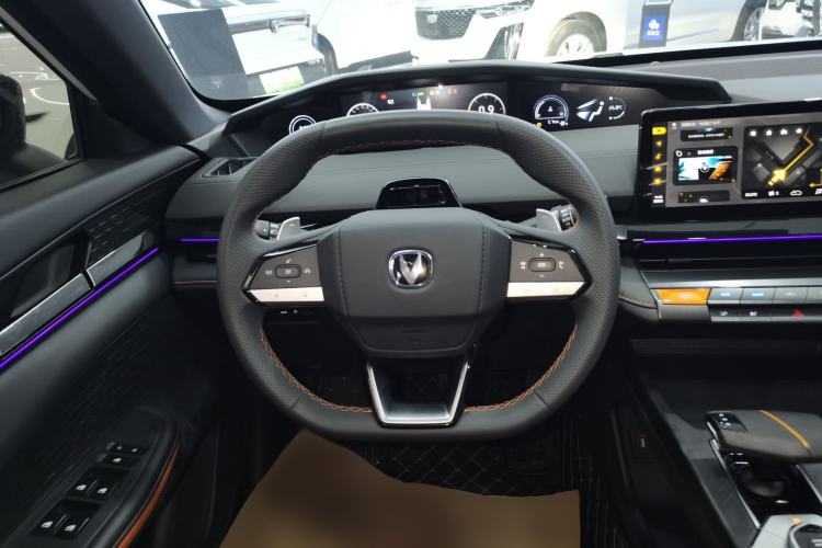 Used Changan UNI-V 2023 1.5T Prestige Model