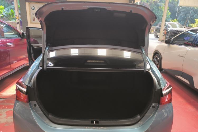 Used Toyota Corolla 2017 Revised Dual-Engine 1.8L E-CVT Leading Edition
