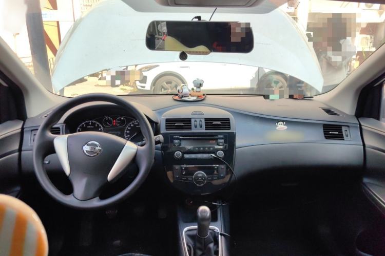 Used Nissan Tiida 2014 1.6L Manual Smart Model
