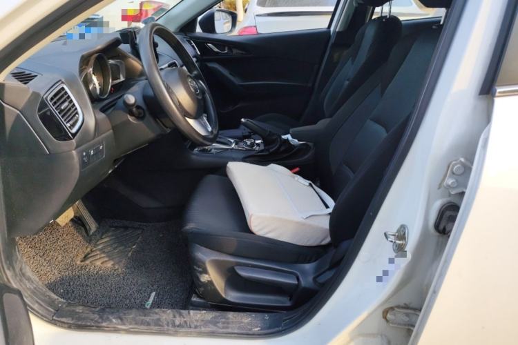 Used Mazda Mazda 3 Axela 2016 Hatchback 1.5L Automatic Luxury Model
